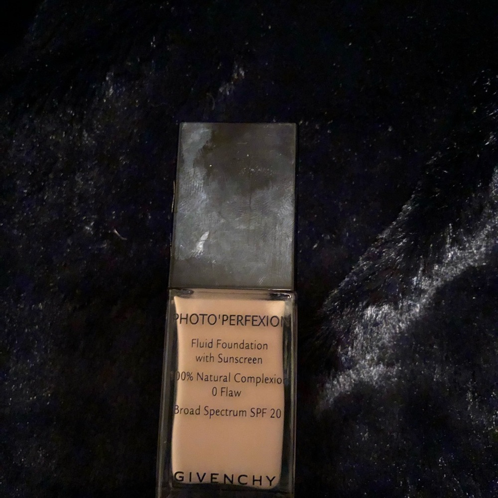 Gently used Givenchy Photo Perfextion foundation